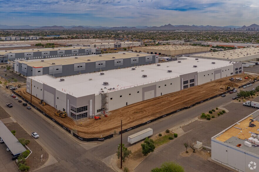More Photos Of 431 N 47th Ave, Phoenix Warehouse For Sale