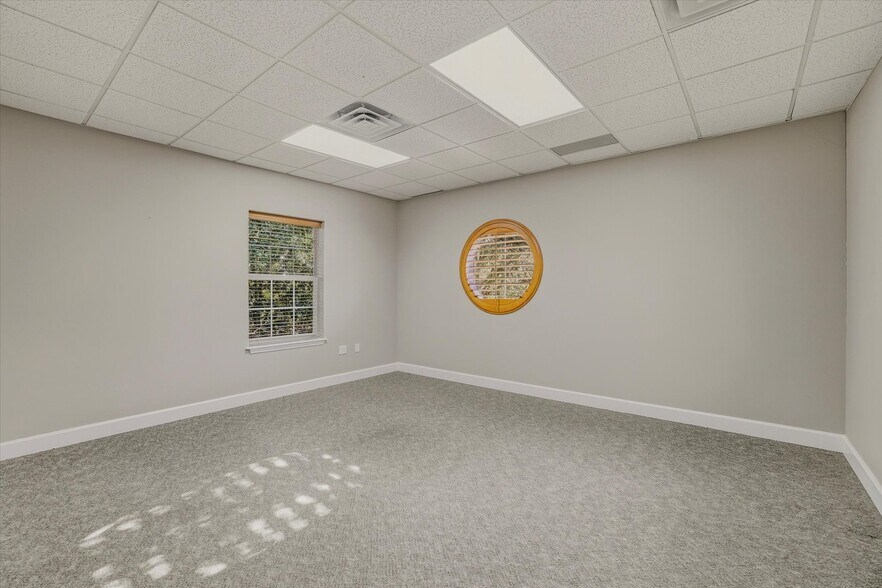 More Photos Of 2457 Care Dr, Tallahassee Office For Lease