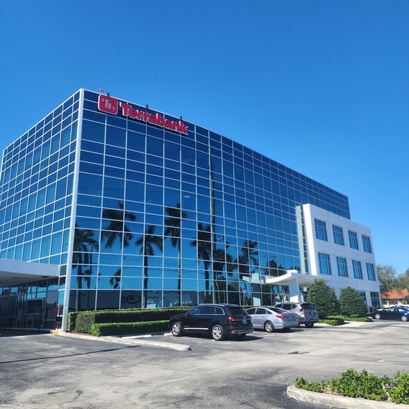 More Photos Of 2500 NW 107th Ave, Miami Office For Sale