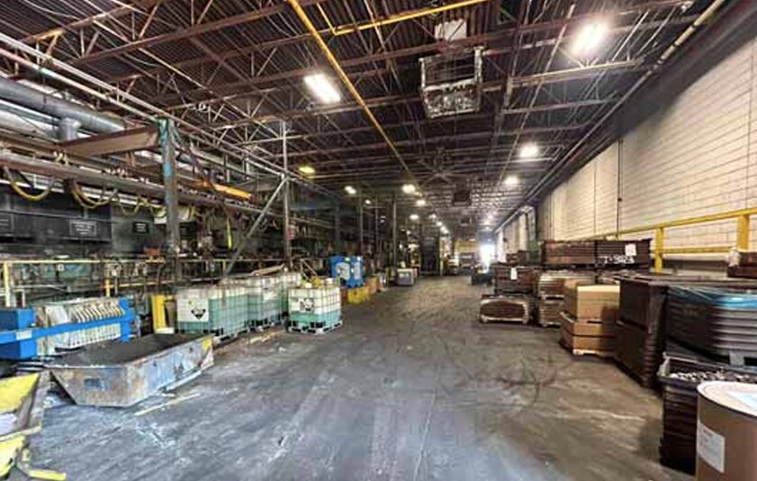 More Photos Of 1801 Bassett St, Lansing Manufacturing For Sale
