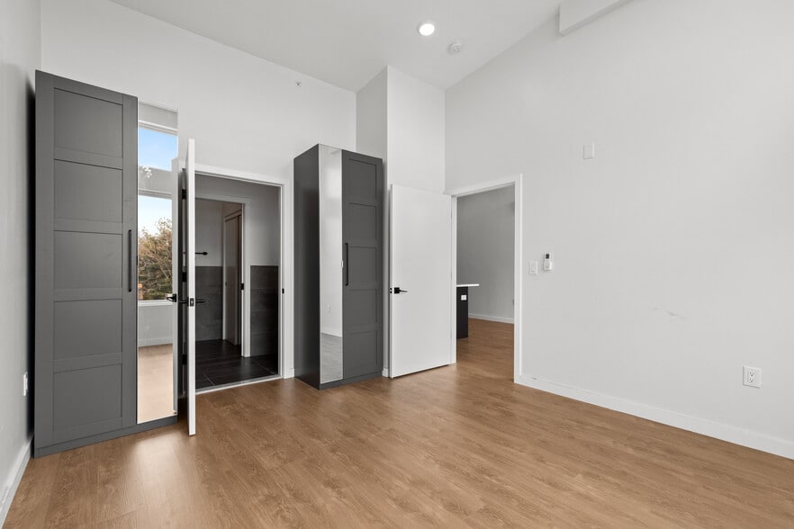More Photos Of 952 Broadway, Bayonne Apartments For Sale