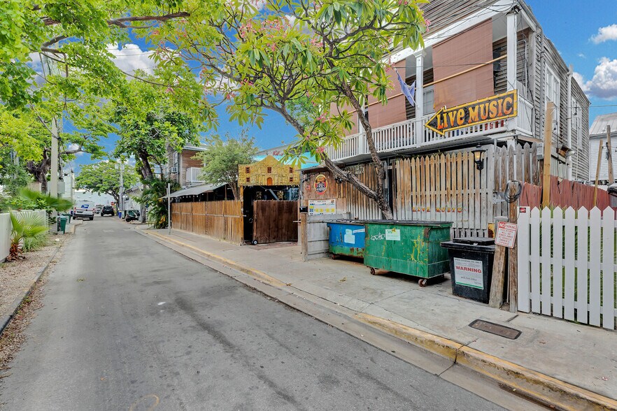 More Photos Of 4 Charles St, Key West Specialty For Lease