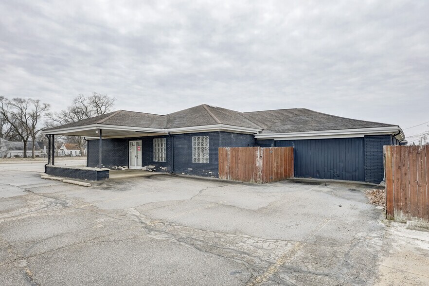 More Photos Of 23919 John R Rd, Hazel Park Freestanding For Sale