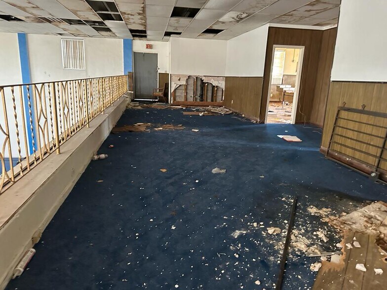 More Photos Of 2741 NW 49th St, Miami Lodge Meeting Hall For Sale