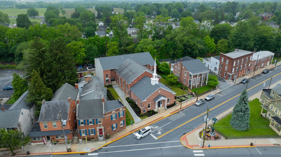 More Photos Of 9 Marietta Ave, Mount Joy Loft Creative Space For Lease