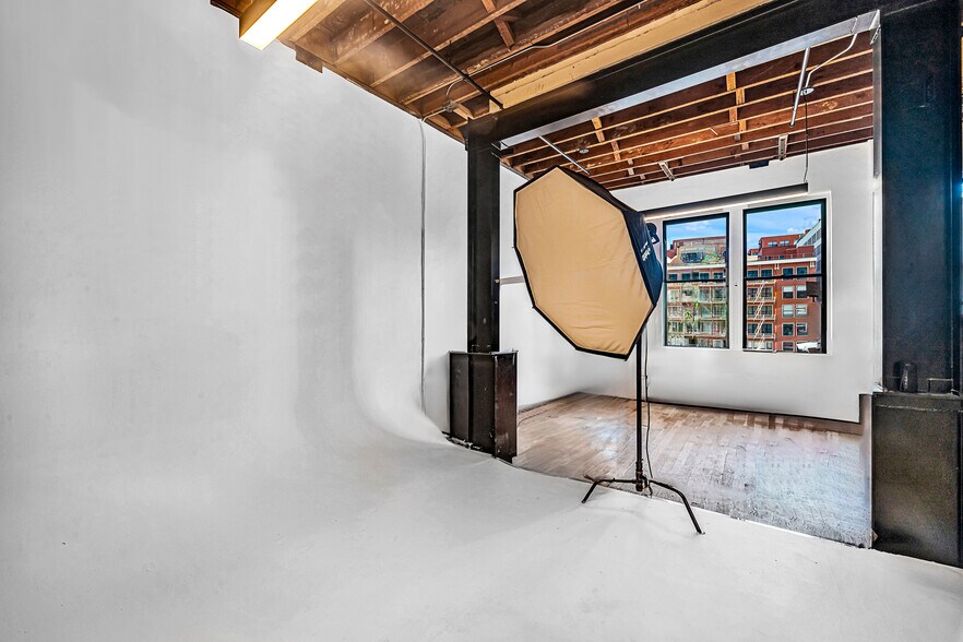 More Photos Of 734 S Main St, Los Angeles Loft Creative Space For Lease