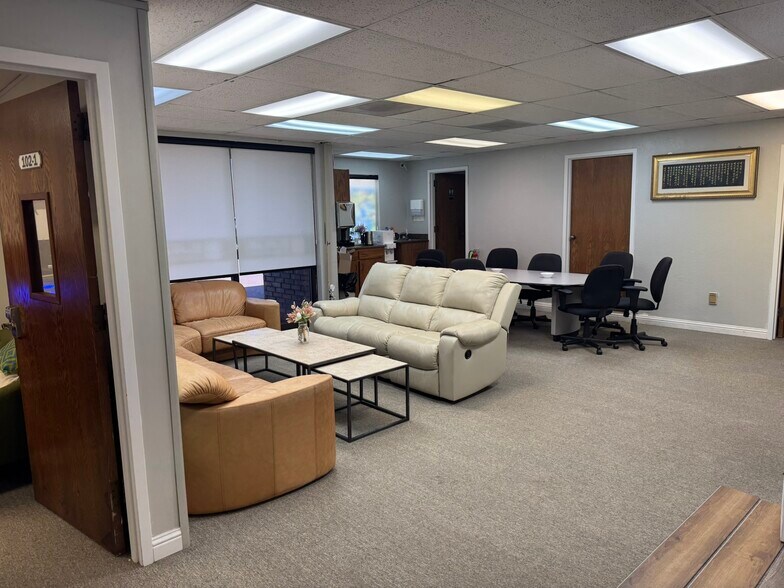 More Photos Of 3114 Old Denton Rd, Carrollton Specialty For Sale