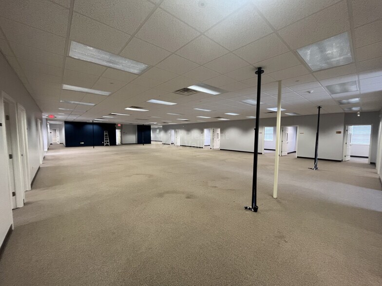 More Photos Of 13680 Cleveland Ave NW, Uniontown Office For Lease