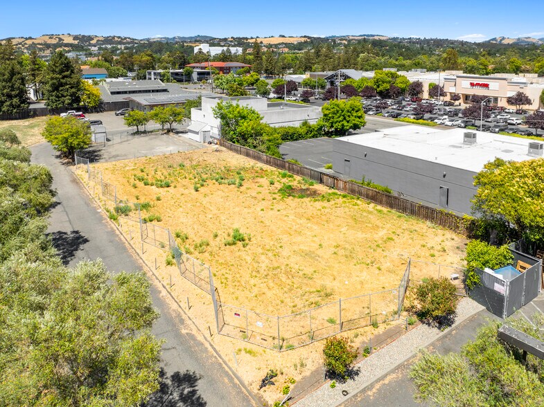 More Photos Of 2265 Cleveland Ave, Santa Rosa Freestanding For Sale