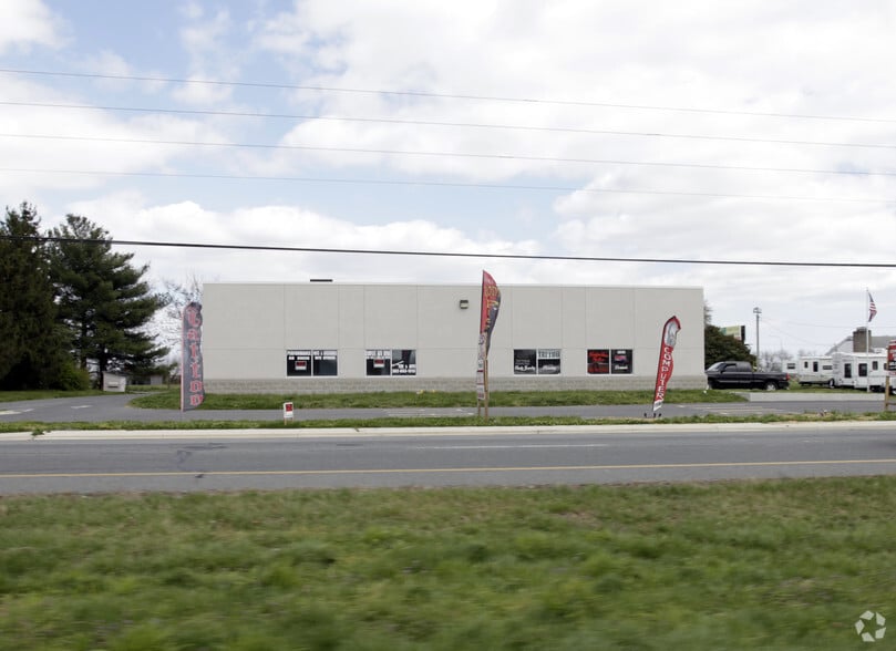 More Photos Of 1231 S Dupont Blvd, Smyrna Storefront Retail Office For Lease