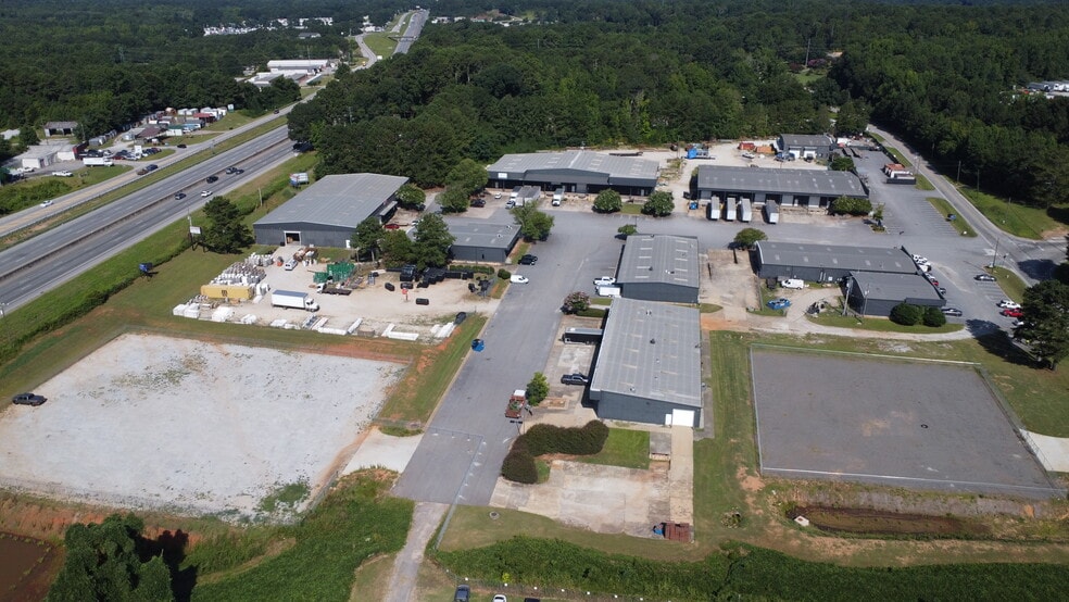 More Photos Of 10371 Old Atlanta Hwy, Covington Unknown For Lease