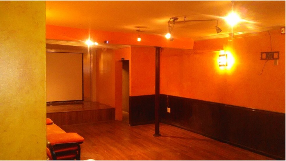 More Photos Of 3810-3814 32nd St, Union City Restaurant For Sale