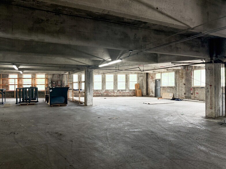 More Photos Of 3363 Reading Rd, Cincinnati Warehouse For Sale