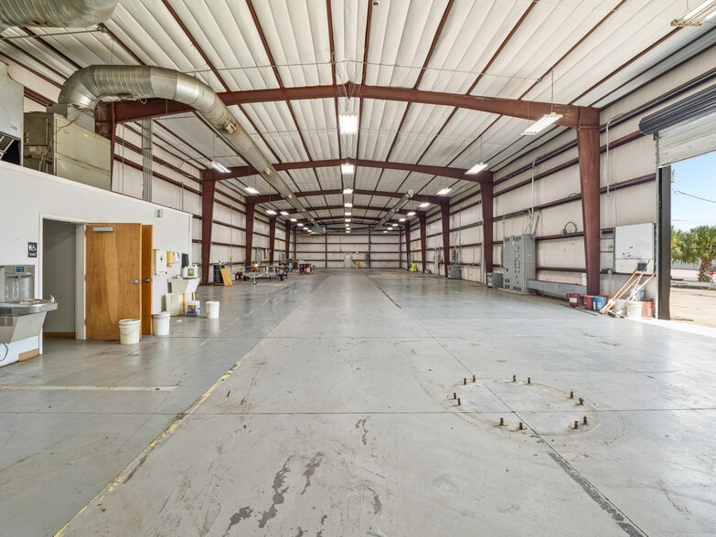 More Photos Of 716 Columbus Ave, Melbourne Manufacturing For Lease