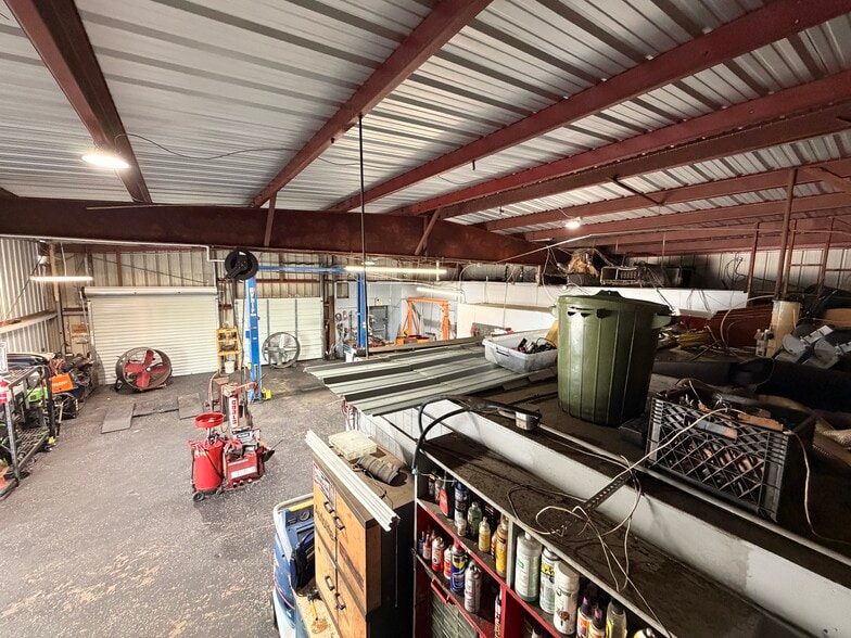 More Photos Of 5100 34th St N, Saint Petersburg Auto Repair For Sale