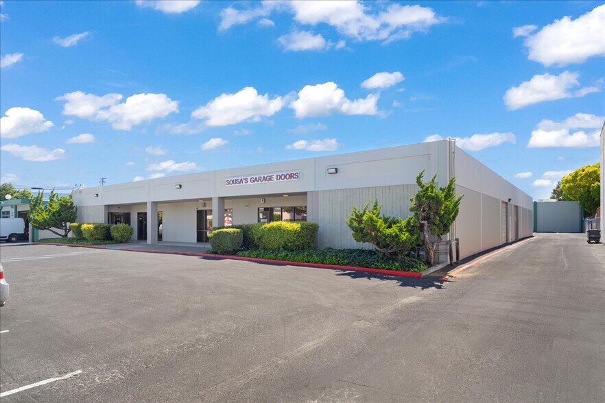 More Photos Of 290-302 Brokaw Rd, Santa Clara Warehouse For Lease