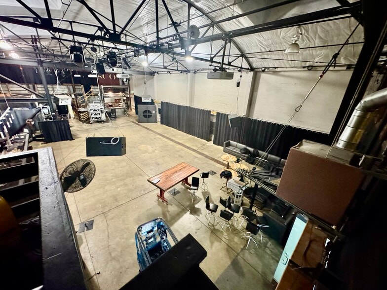 More Photos Of 1425 Folsom St, San Francisco Bar For Sale