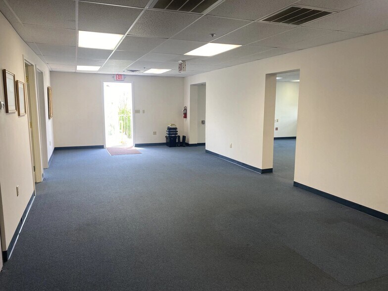 More Photos Of 2288 2nd Street Pike, Newtown Office For Lease