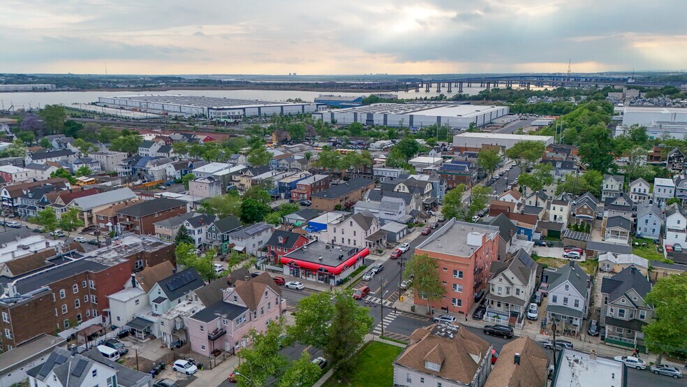 More Photos Of 200 Madison Ave, Perth Amboy Apartments For Sale