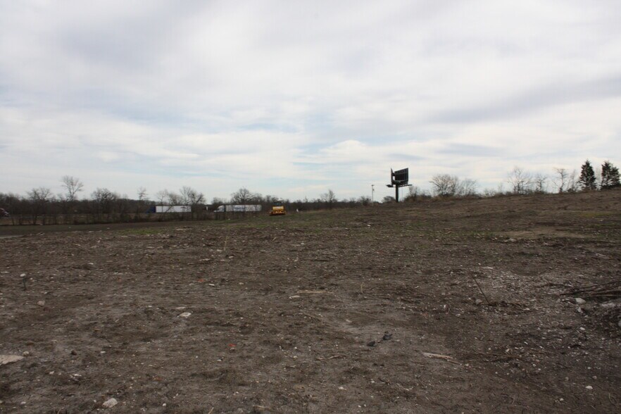 More Photos Of 100 Interstate 30, Greenville Land For Lease