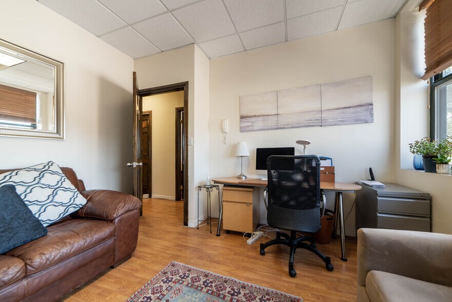 More Photos Of 164 20th St, Brooklyn Office For Lease