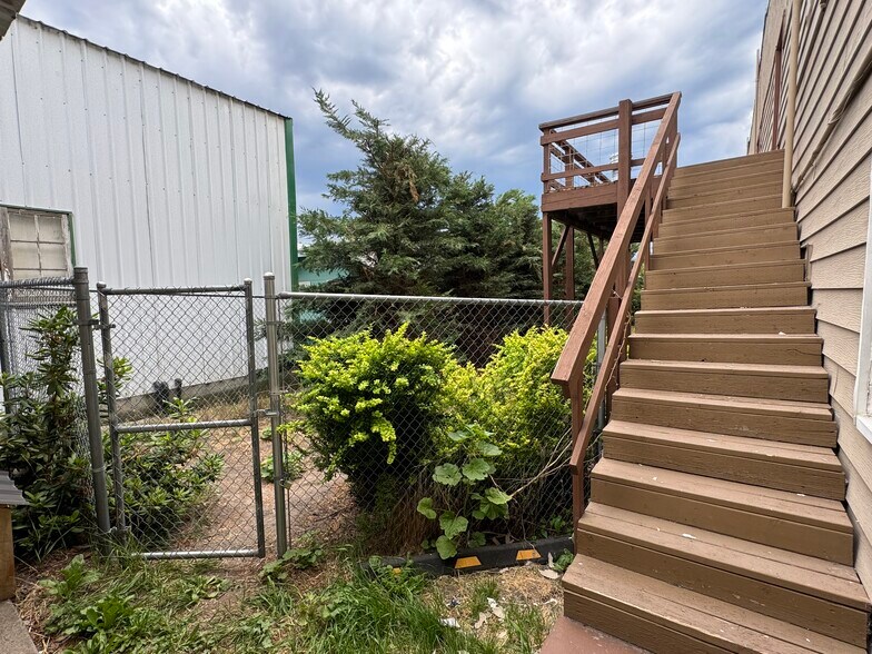 More Photos Of 2105-2113 Holly Ave, Klamath Falls Apartments For Sale