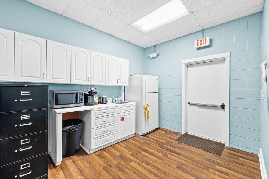 More Photos Of 12815 US Highway 98 W, Miramar Beach Medical For Sale