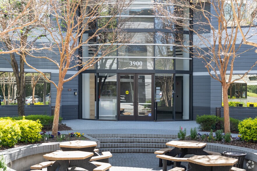 More Photos Of 3900 Civic Center Dr, San Rafael Unknown For Lease