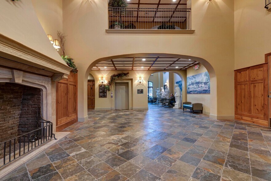 More Photos Of 1531 E Bradford Pky, Springfield Medical For Sale