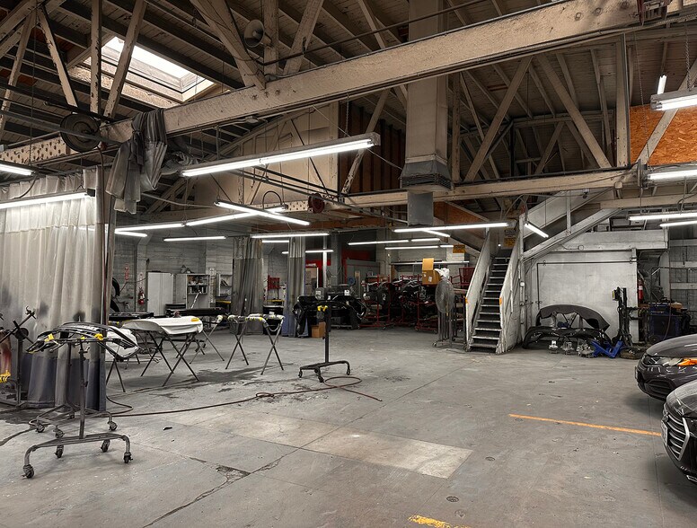 More Photos Of 1925 Wilcox Ave, Los Angeles Auto Repair For Lease