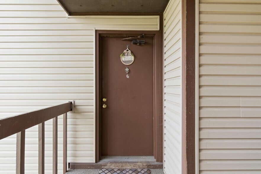 More Photos Of 1631 Jackson Ln, Middletown Multifamily For Sale