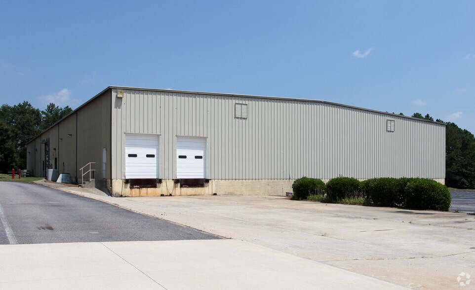 More Photos Of 8005 Knightdale Blvd, Knightdale Warehouse For Lease
