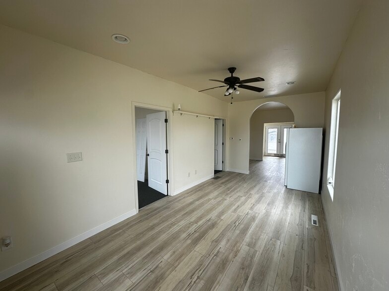 More Photos Of 321 Pitkin Ave, Grand Junction Flex For Sale