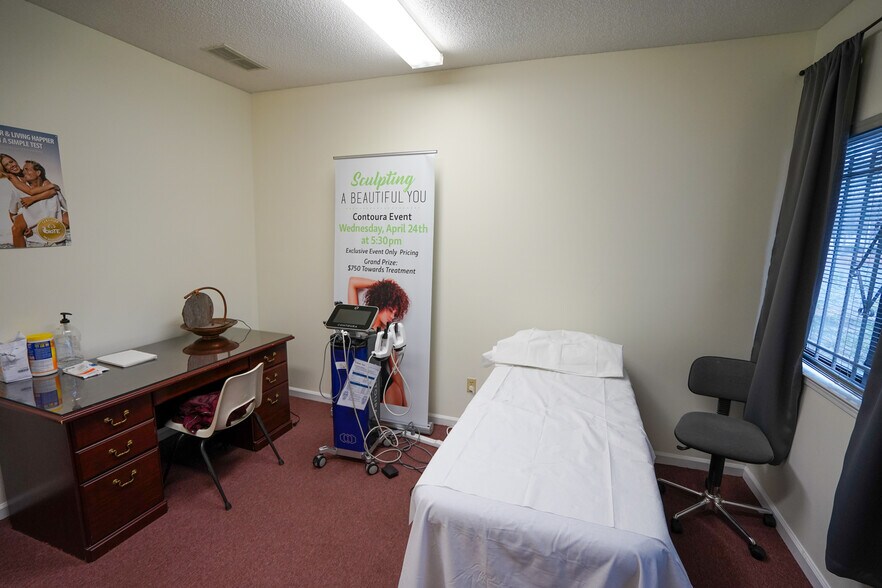 More Photos Of 2950 Stone Hogan Connector Rd SW, Atlanta Medical For Sale