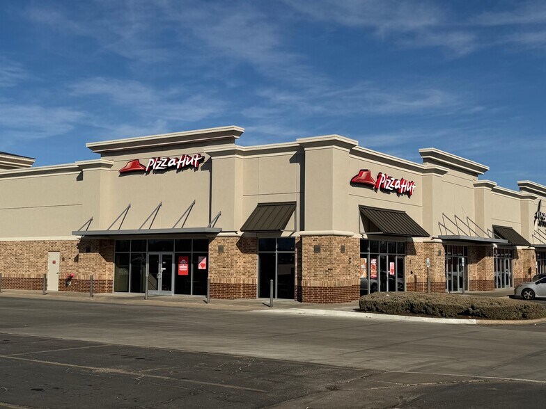 More Photos Of 107-115 E State Highway 152, Mustang Unknown For Lease