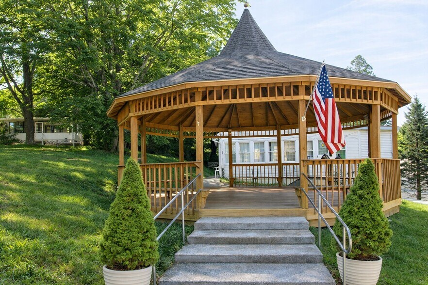 More Photos Of 9 Solway Rd, Saugerties Specialty For Sale