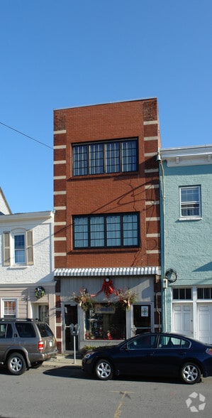 Primary Photo Of 137 S Ferry St, Schenectady Storefront Retail Residential For Lease