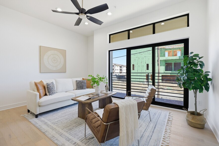 More Photos Of 2631 Kirby st, Dallas Multifamily For Sale