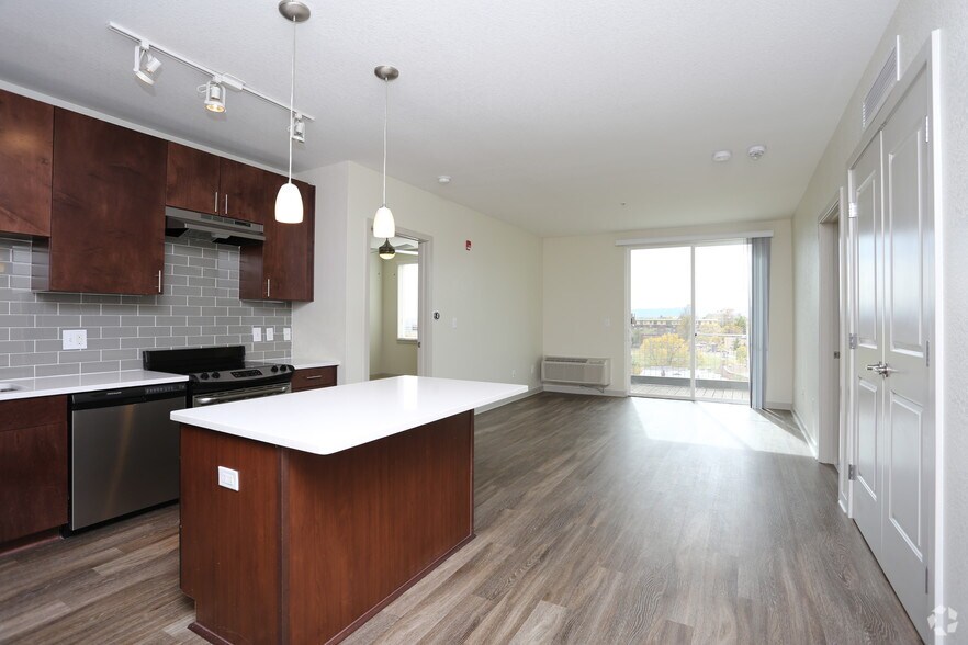 More Photos Of 2424-2434 W Caithness Pl, Denver Apartments For Lease