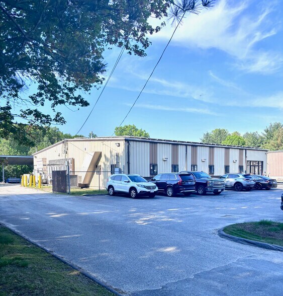 More Photos Of 190 Pleasant St, Ashland Light Manufacturing For Sale