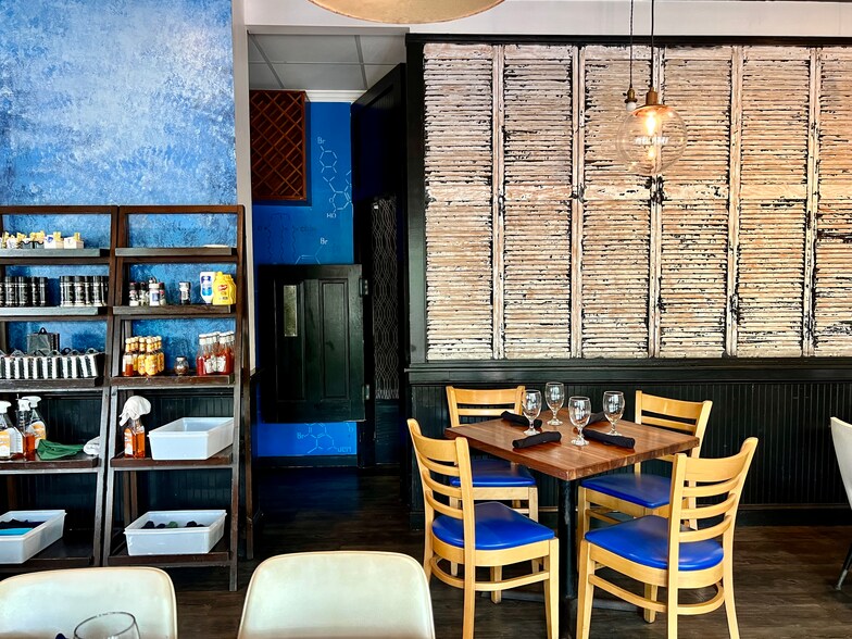 More Photos Of 1075 Duval St, Key West Apartments For Sale