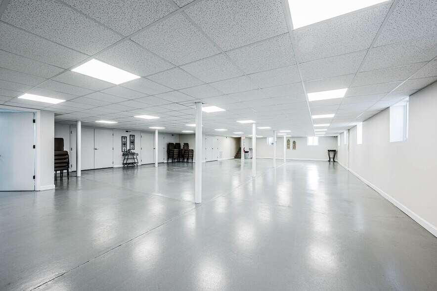 More Photos Of 824 Lehman Ave, Bowling Green Religious Facility For Sale