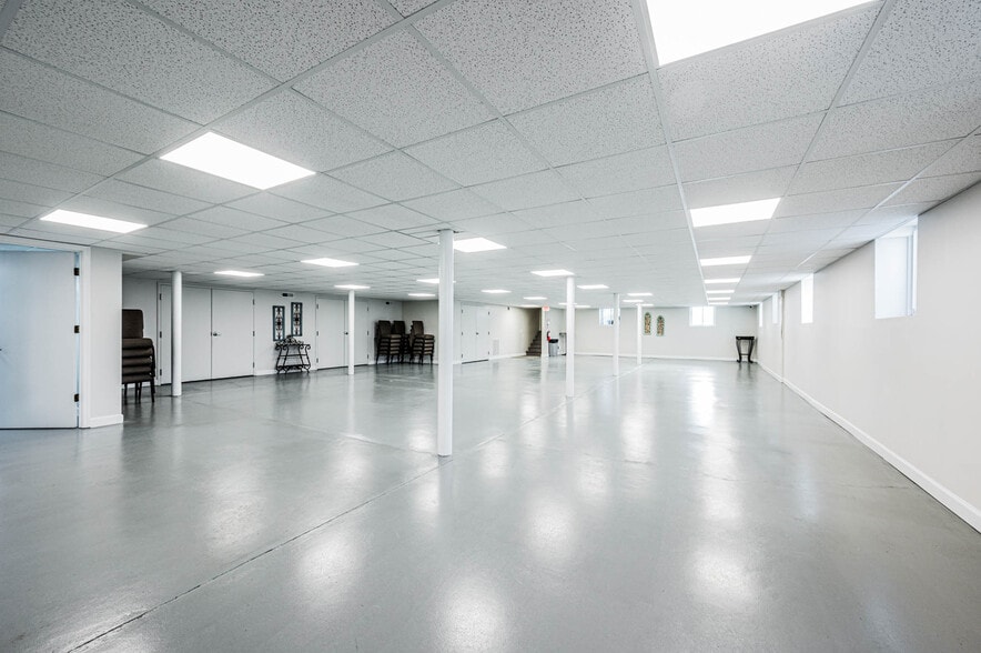 More Photos Of 824 Lehman Ave, Bowling Green Religious Facility For Sale