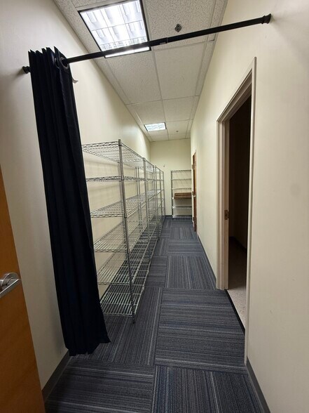 More Photos Of 1024 W Rosedale St, Fort Worth Unknown For Lease