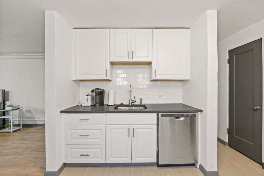 More Photos Of 3525 S Bannock St, Englewood Apartments For Sale