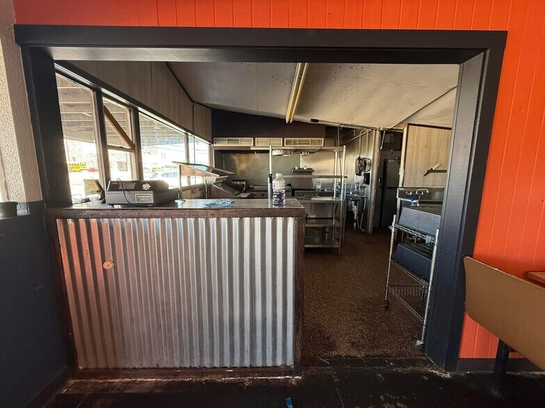More Photos Of 507 E North Ave, Tonkawa Fast Food For Sale