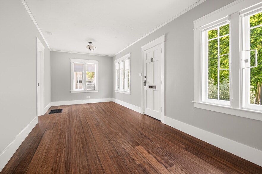 More Photos Of 1047 9th St, Santa Monica Apartments For Sale