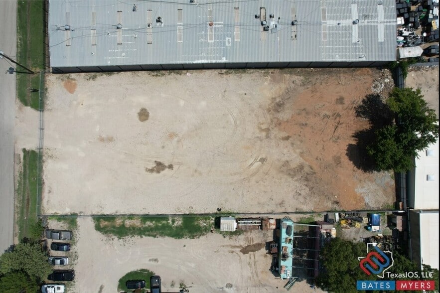 More Photos Of 2444 Fabens Rd, Dallas Warehouse For Sale