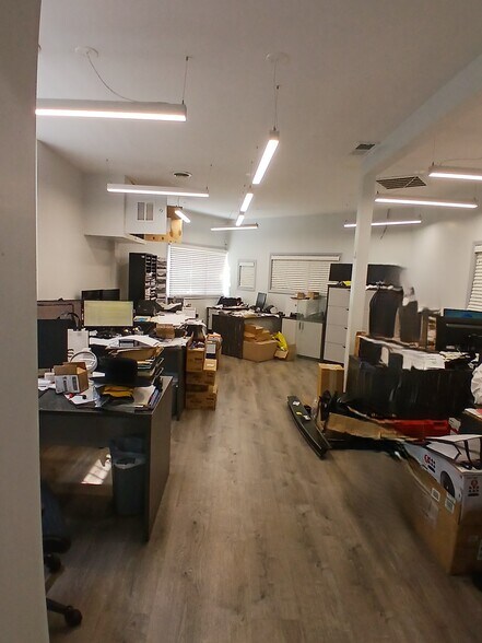 More Photos Of 20 Deyo Pl, Newburgh Warehouse For Sale