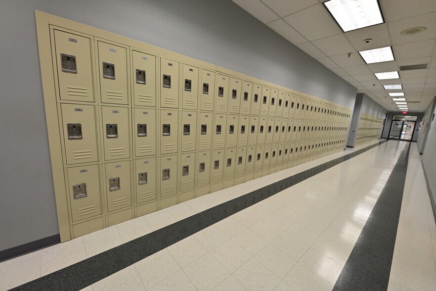 More Photos Of 13526 Nacogdoches Rd, San Antonio Flex For Lease